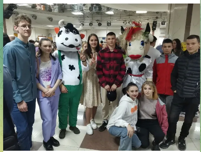Сегодня, 22.04.2023г, преподаватели и студенты нашего колледжа, обучающиеся по спецальности "Поварское и кондитерское дело" и профессии "Повар, кондитер", стали гостями праздничного концерта, посвящённого 35-летию Арсеньевского молочного комбината.

Благодарим администрацию ООО "АМК" за приглашение и поздравляем с юбилеем весь дружный коллектив!

Желаем комбинату процветания, новых высот и достижений!